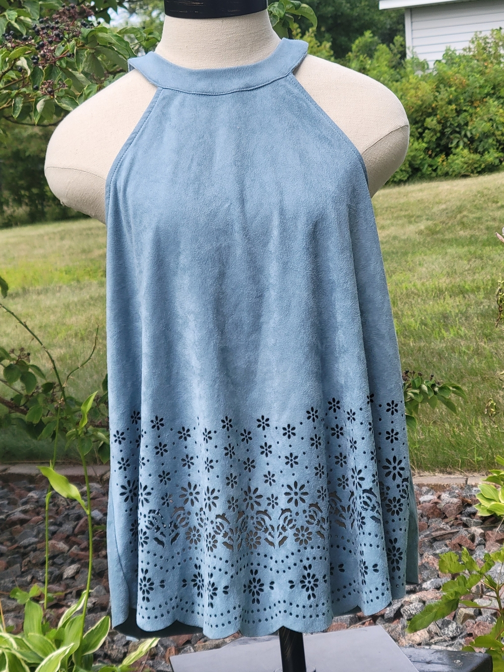 Taylor & Sage Dusty Blue Halter Suede-Look Laser Cut Size Small - Picture 4 of 10